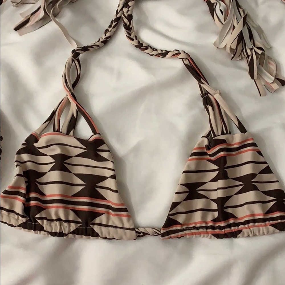 Acacia braided triangle top